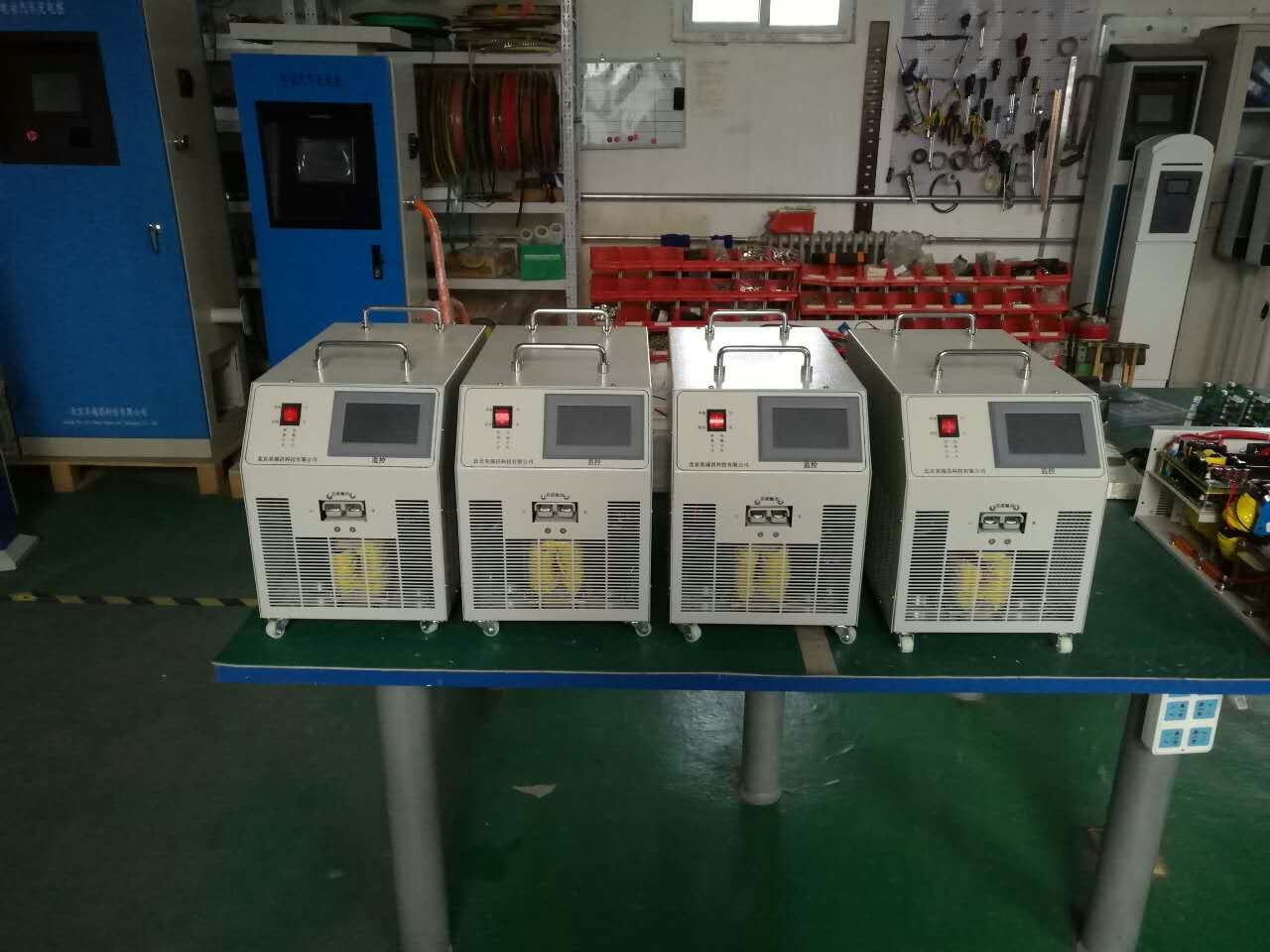 北京昊瑞昌科技有限公司中標(biāo)吉林部隊(duì)充電間充電機(jī)